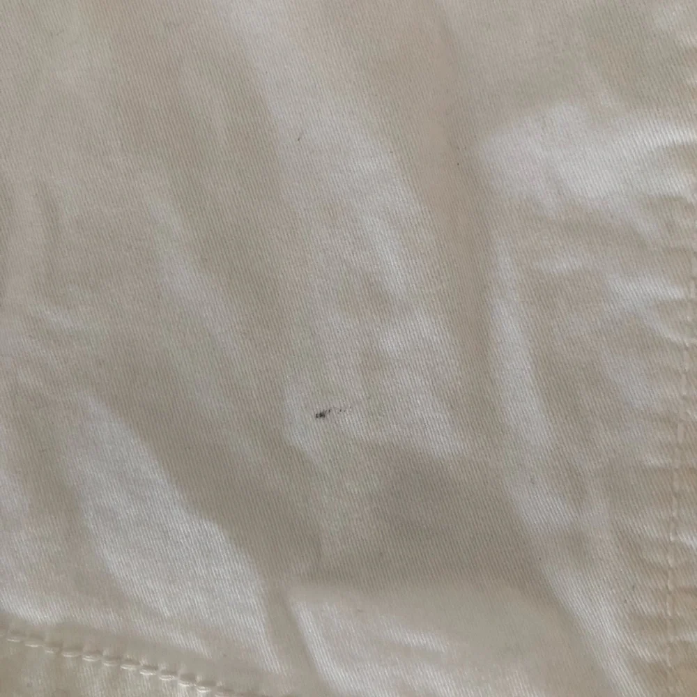 London Jean white jeans. Boot cut. Preowned. - Picture 9 of 16